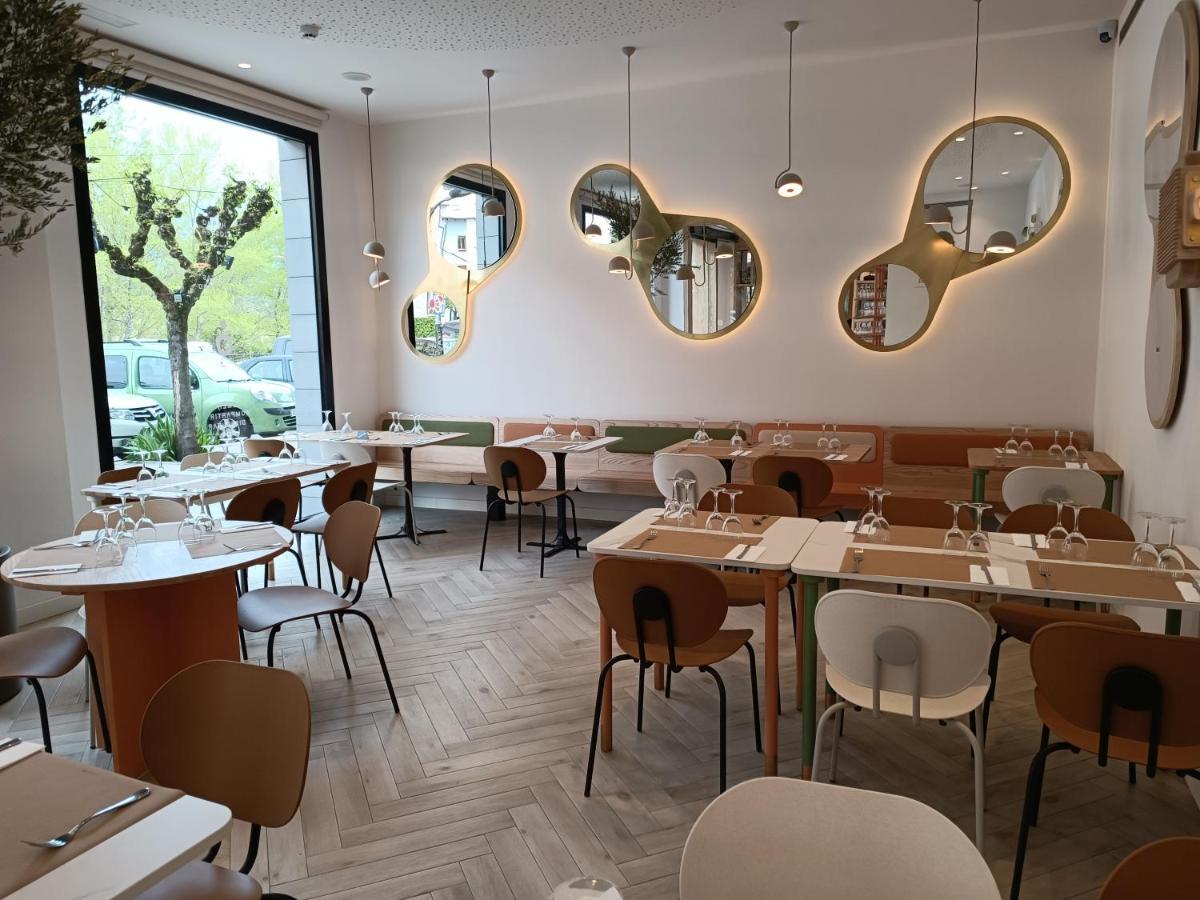 Apartahotel Dos Rios Aínsa Zewnętrze zdjęcie