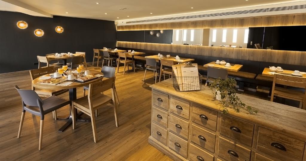 Apartahotel Dos Rios Aínsa Zewnętrze zdjęcie